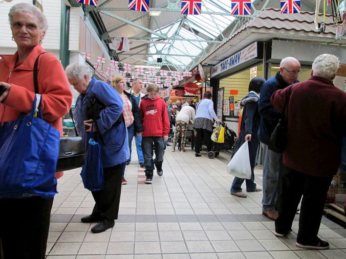 23-10-12 BOLTON.  The market, Take Away