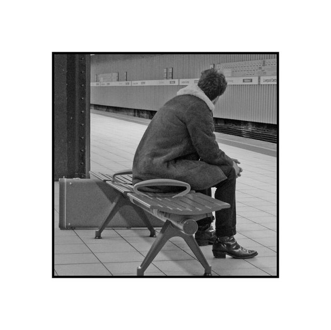 30/03/13 LIVERPOOL> Liverpool Central station, waiting for the t