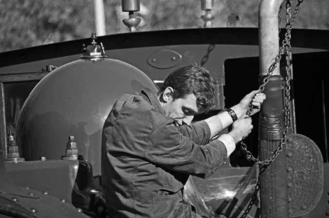 20/10/18 WELSHPOOL. Refilling The Boiler.