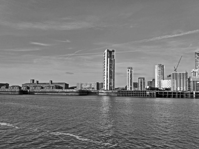 16-07-19 LIVERPOOL. The Pier Head. Hi Rise.