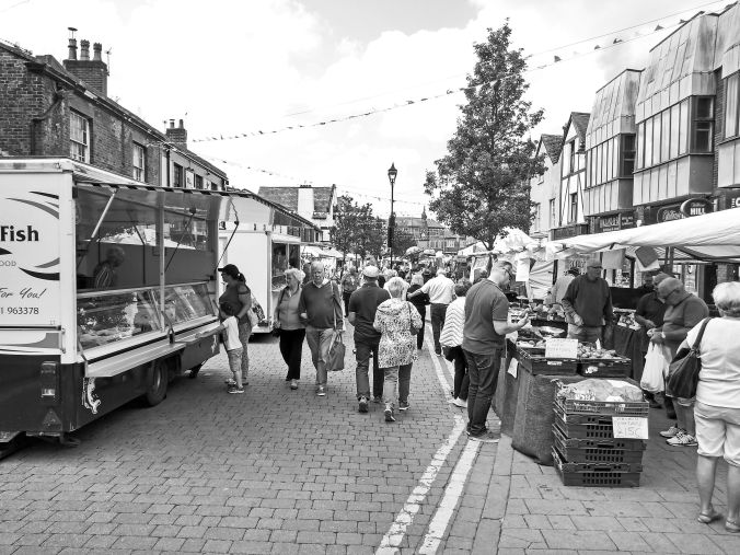 18/07/19 ORMSKIRK. Moor Street & Thursday Market.