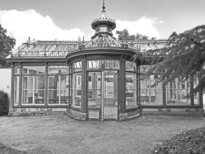 20/06/19 FRODSHAM. Castle Park. The Conservatory Exterior.