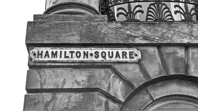 31/10/19 BIRKENHEAD. Hamilton Square. The Sign.