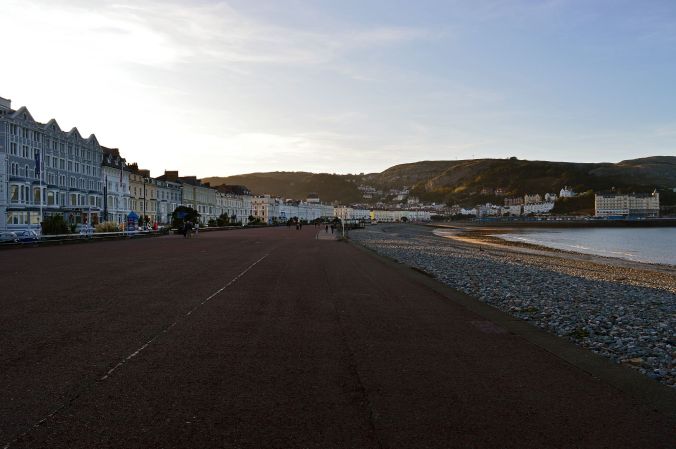19/09/19  LLANDUDNO.  The Promenade in The Evening.