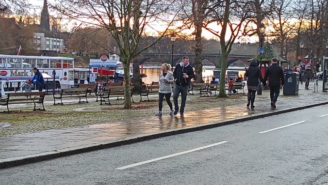 28/12/19  CHESTER. The Groves.