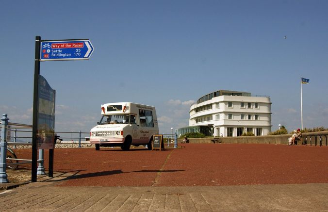 18/07/13 MORECAMBE. The Promenade and Midland Hotel.