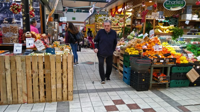 24/12/19 BOLTON. The Market Fresh Fruit.