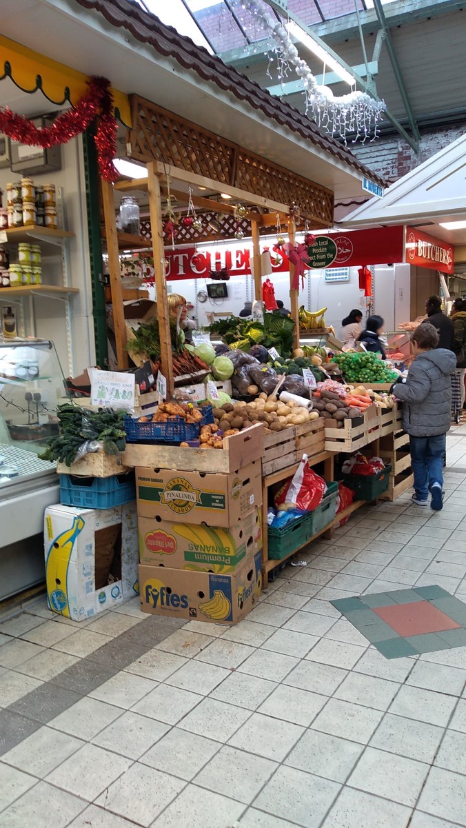 24/12/19 BOLTON. The Market. Potatoes.
