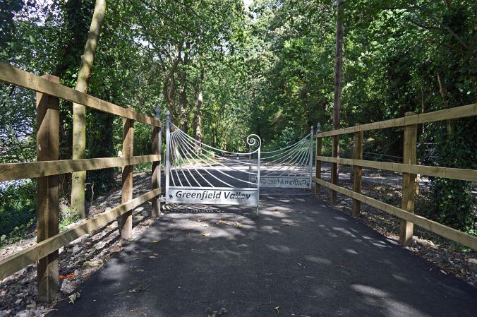 12/09/19 HOLYWELL. Greenfield Park.