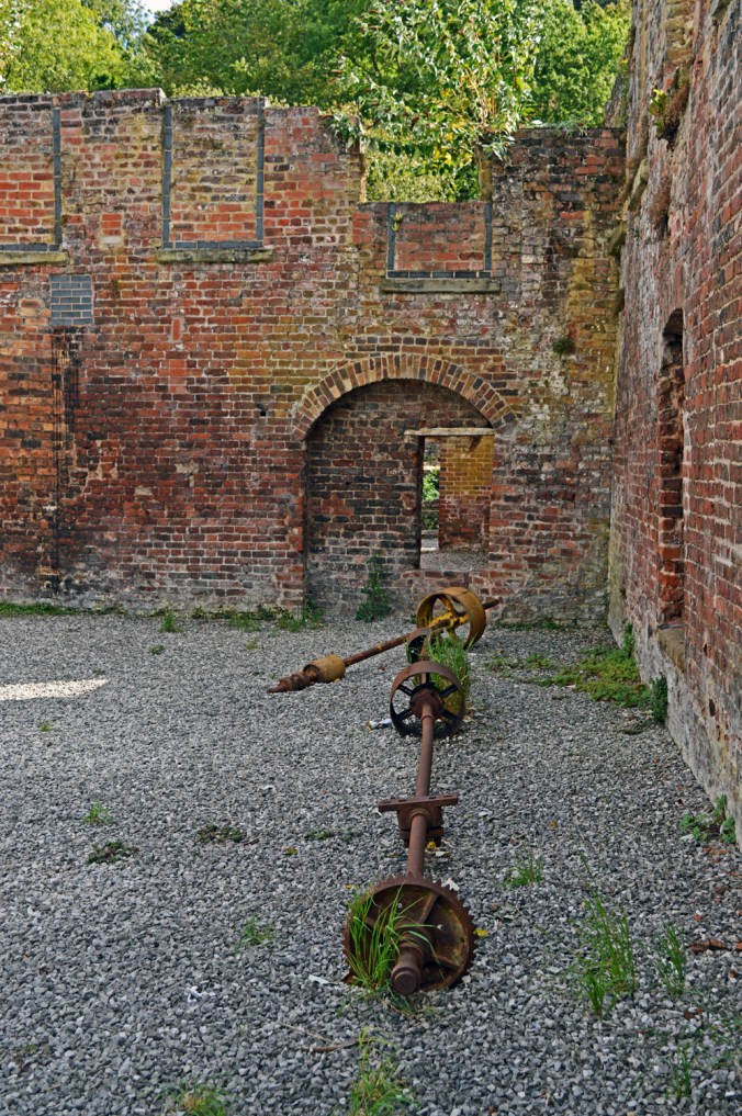 12/09/19 HOLYWELL. Greenfield Park. Machinery Driveshaft.