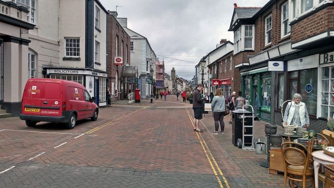12/09/19 HOLYWELL. The High Street.