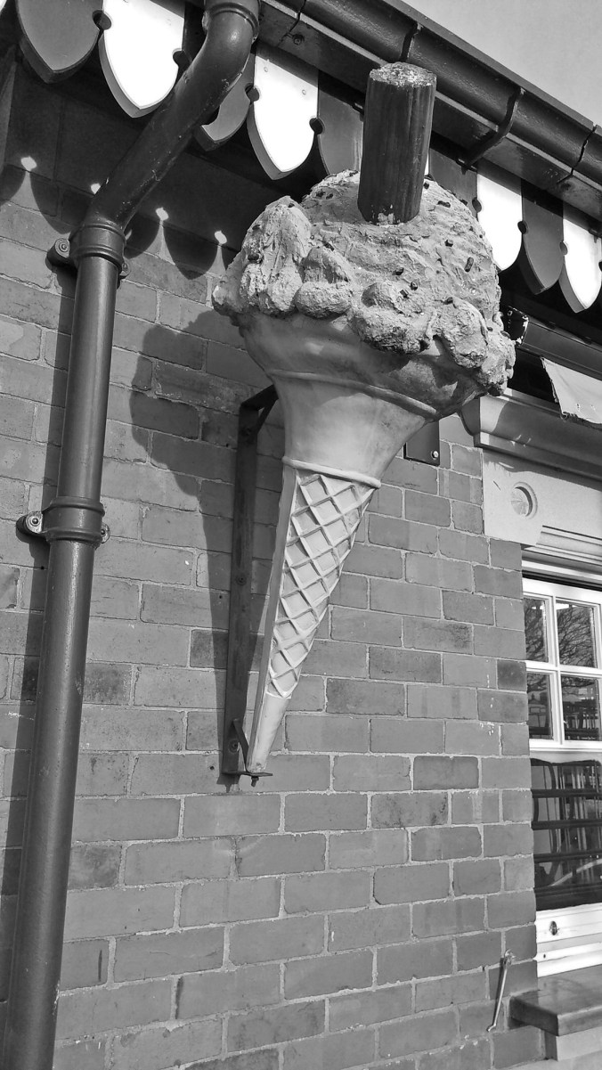 18-01-20 SOUTHPORT. Ice Cream Cone On The Wall.