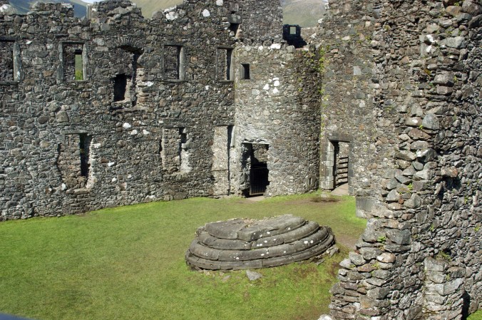 21-08-14 LOCH AWE. Kilchurn Castle.