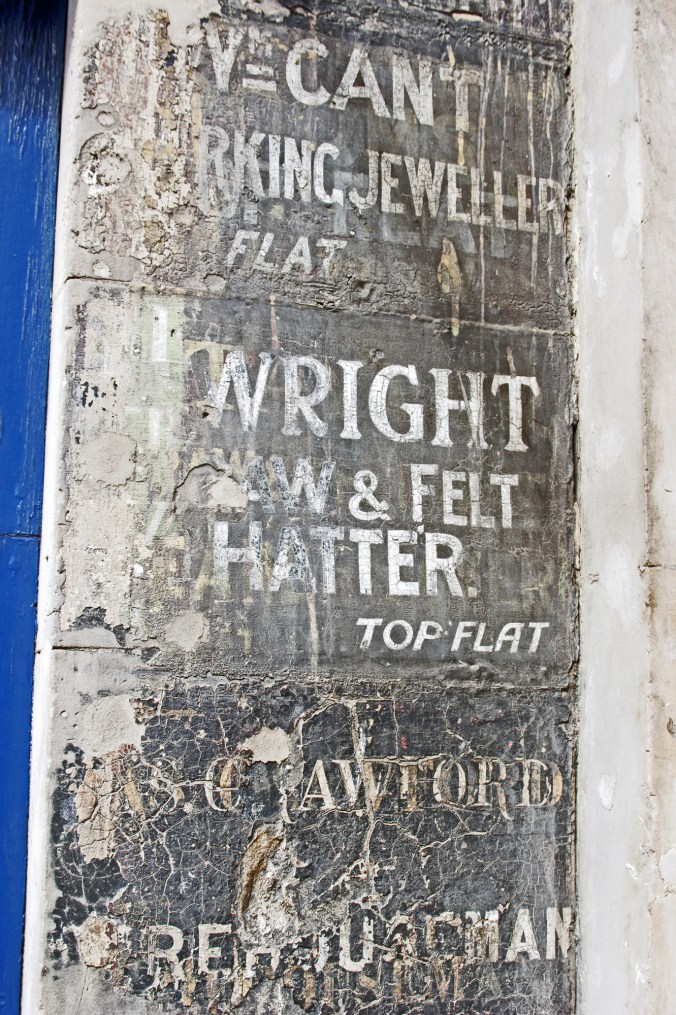 19/08/14 EDINBURGH. Royal Mile Adresses.