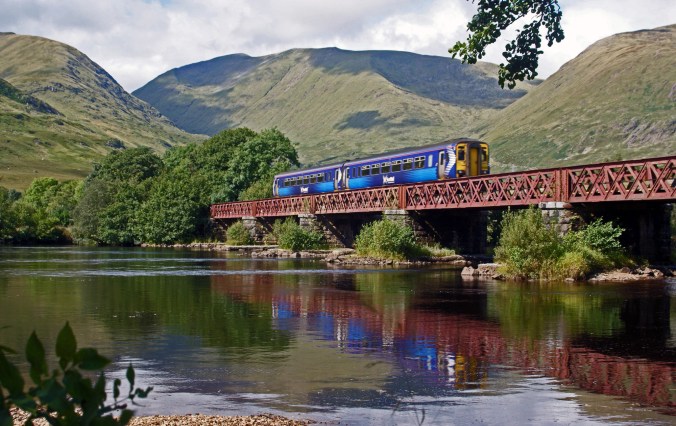 21/08/14 DALMALLY. Scotrail 156 Unit.